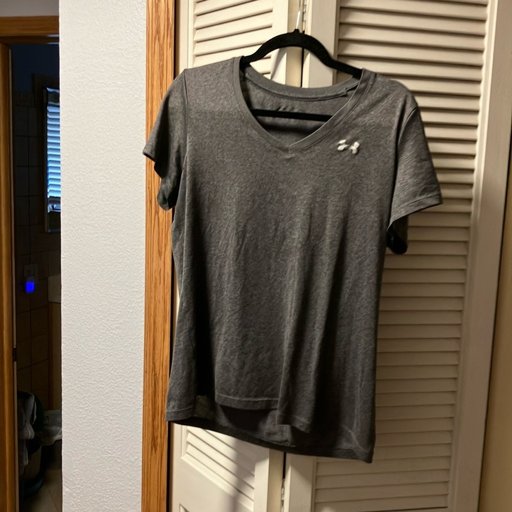 Under armor short sleeve work out top